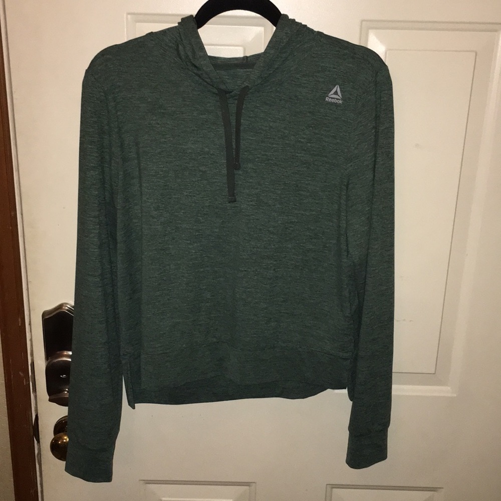Reebok Olive Cropped Hoodie Size M.